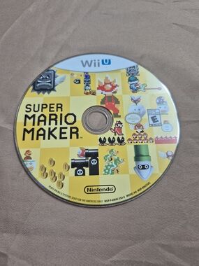 Nintendo Super Mario Maker (Wii U) - Yellow Game Disc